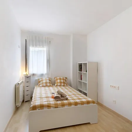 Modern And Renewed Flori 아파트 *
