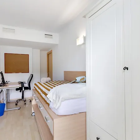 Modern And Renewed Flori Arenys de Mar