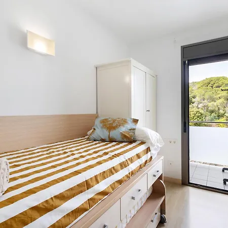 Modern And Renewed Flori